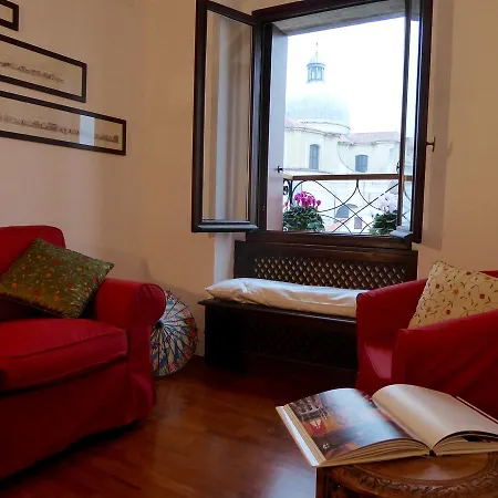 فندق مبيت وإفطار Vista Sul Canal Grande 2*