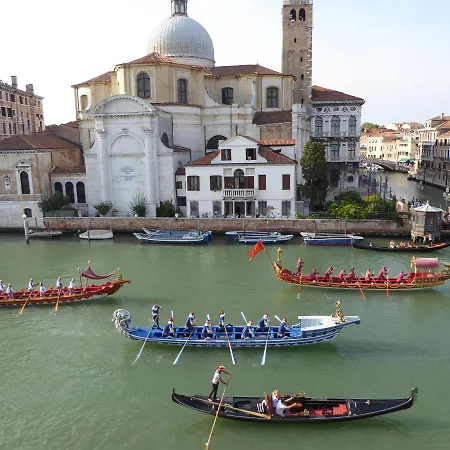 فندق مبيت وإفطار Vista Sul Canal Grande 2*